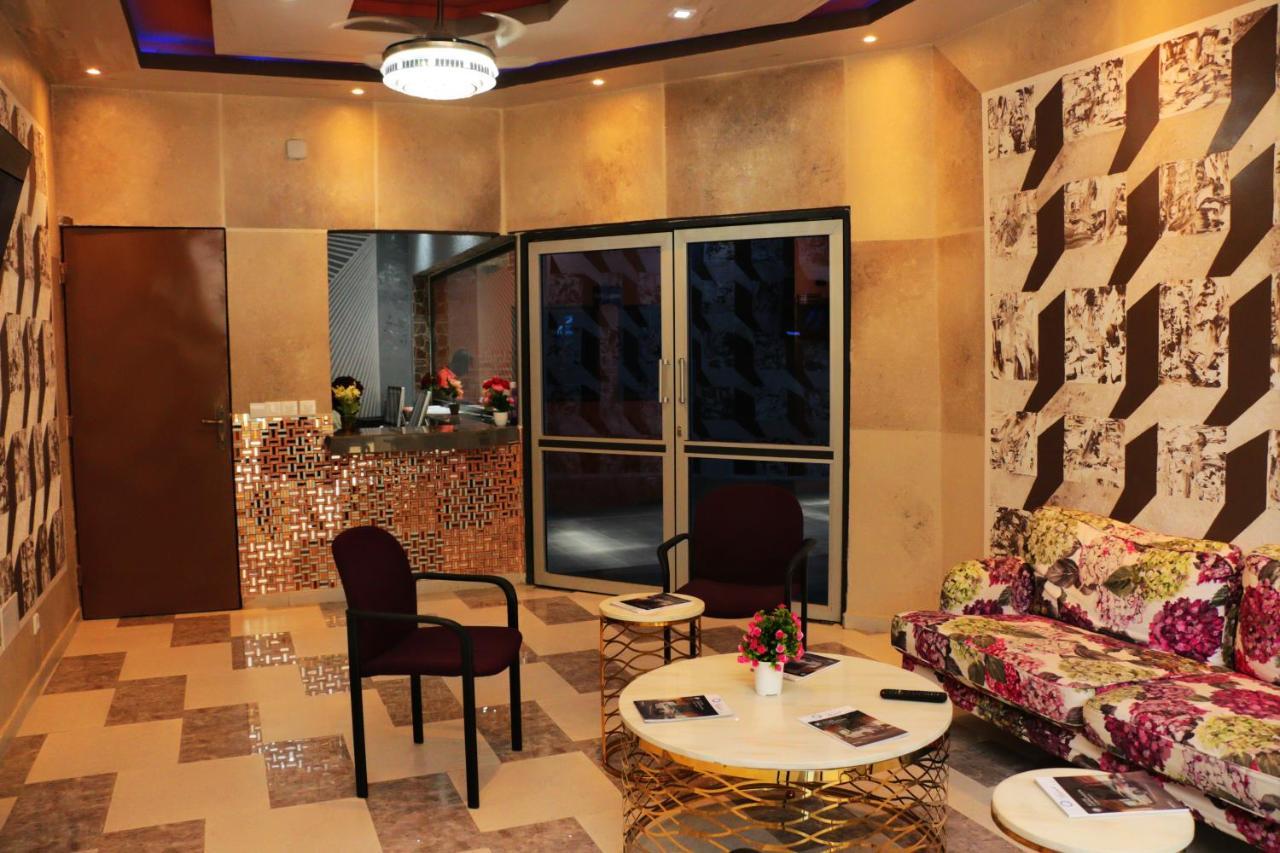 Hotel Laval Abidjan Ngoại thất bức ảnh